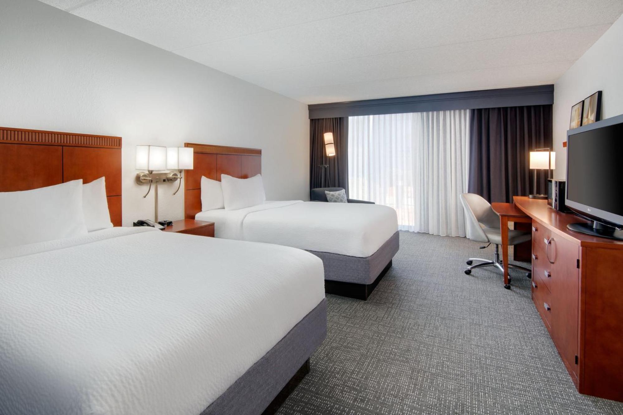 Courtyard By Marriott Augusta Hotel Exterior photo