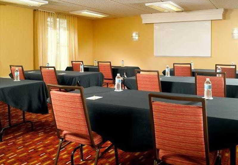 Courtyard By Marriott Augusta Hotel Exterior photo